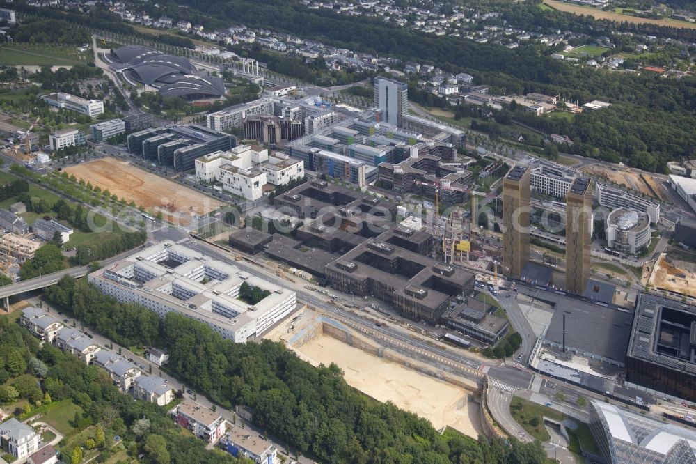 Aerial photograph Luxemburg - In the middle: Administrative building of the State Authority of European Commission (EC) in the district Kirchberg in Luxemburg in Distrikt Luxemburg, Luxembourg