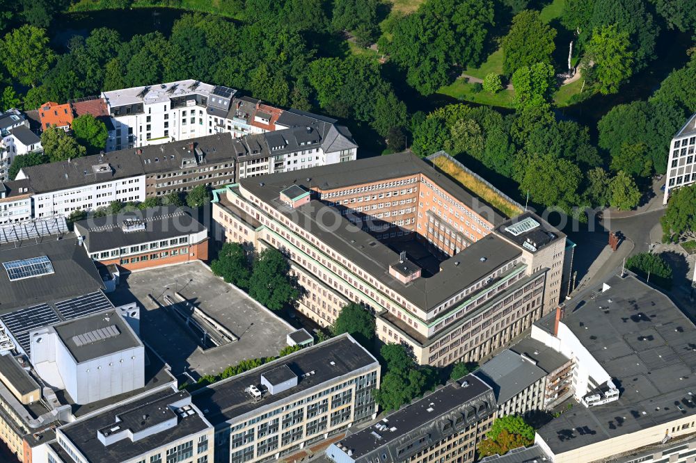 Aerial photograph Bremen - Administrative building of the State Authority Tax office on place Rudolf-Hilferding-Platz in the district Bahnhofsvorstadt in Bremen, Germany