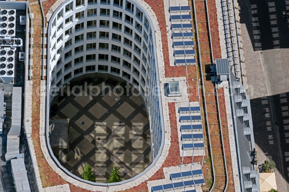 Bremen from the bird's eye view: Banking administration building of the financial services company BLB - Bremer Landesbank - Kreditanstalt Oldenburg in Bremen, Germany