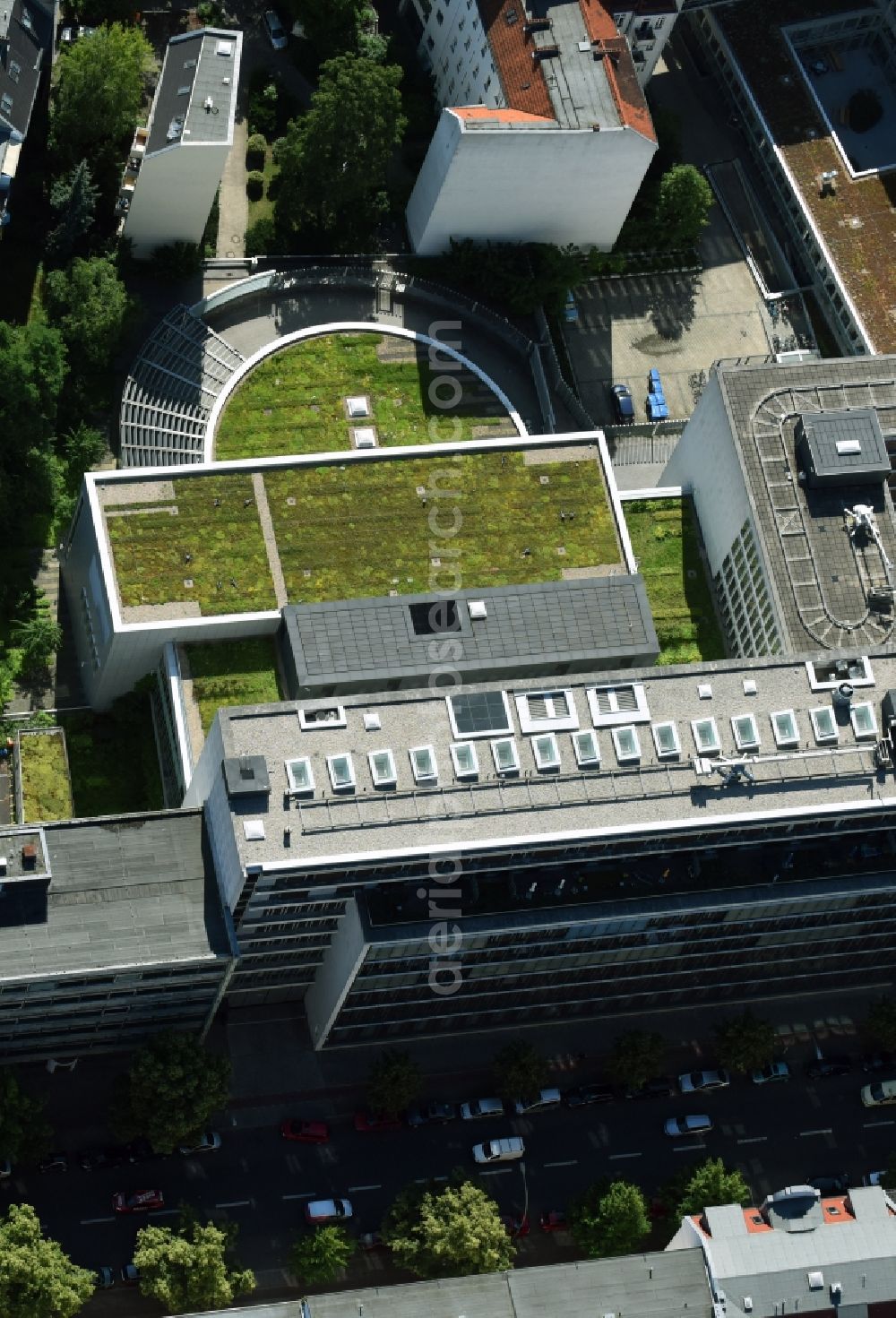 Berlin from above - Banking administration building of the financial services company Deutsche Bundesbank on Leibnizstrasse in Berlin