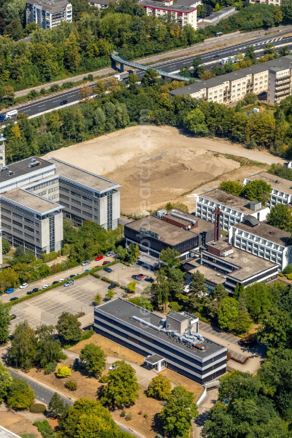 Essen from the bird's eye view: Banking administration building of the financial services company ENDIR 1 Abwicklungsgesellschaft mbH on Theodor-Althoff-Strasse in Essen in the state North Rhine-Westphalia, Germany