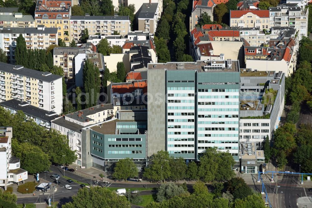 Berlin from the bird's eye view: Banking administration building of the financial services company Investitionsbank Berlin | IBB on Bundesallee in the district Charlottenburg-Wilmersdorf in Berlin, Germany