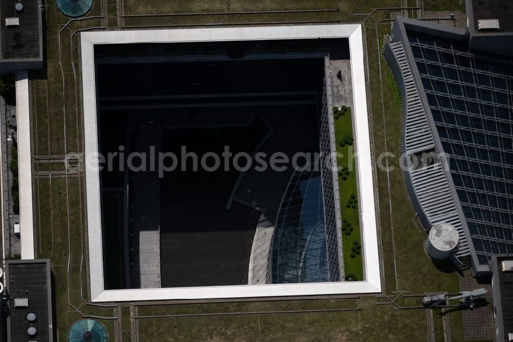 Aerial image Stuttgart - Banking administration building of the financial services company LBBW Landesbank Baden-Wuerttemberg in the district Europaviertel in Stuttgart in the state Baden-Wuerttemberg, Germany