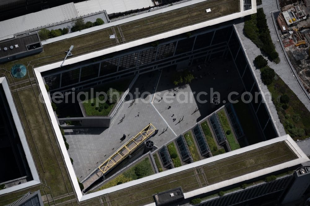 Aerial photograph Stuttgart - Banking administration building of the financial services company LBBW Landesbank Baden-Wuerttemberg in the district Europaviertel in Stuttgart in the state Baden-Wuerttemberg, Germany