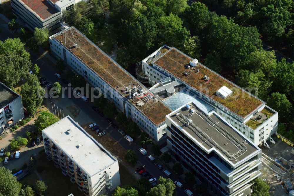 Aerial photograph Potsdam - Banking administration building of the financial services company Mittelbrandenburgische Sparkasse in Potsdam on Saarmunder Strasse in Potsdam in the state Brandenburg, Germany