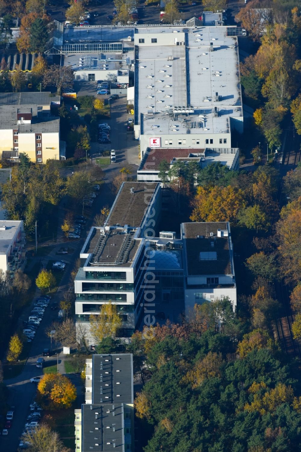 Potsdam from the bird's eye view: Banking administration building of the financial services company Mittelbrandenburgische Sparkasse in Potsdam on Saarmunder Strasse in Potsdam in the state Brandenburg, Germany