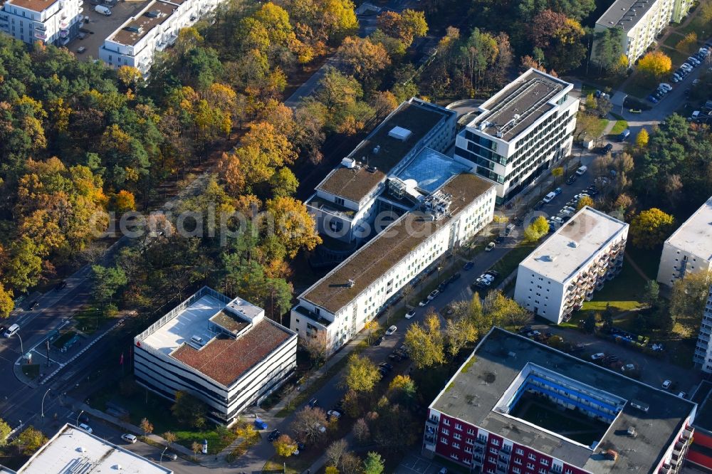 Aerial photograph Potsdam - Banking administration building of the financial services company Mittelbrandenburgische Sparkasse in Potsdam on Saarmunder Strasse in Potsdam in the state Brandenburg, Germany