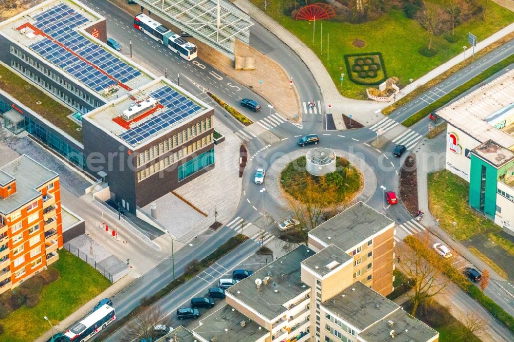 Bergkamen from above - Banking administration building of the financial services company of Sparkasse Bergkamen-Boenen - VersicherungsCenter in Bergkamen in the state North Rhine-Westphalia, Germany