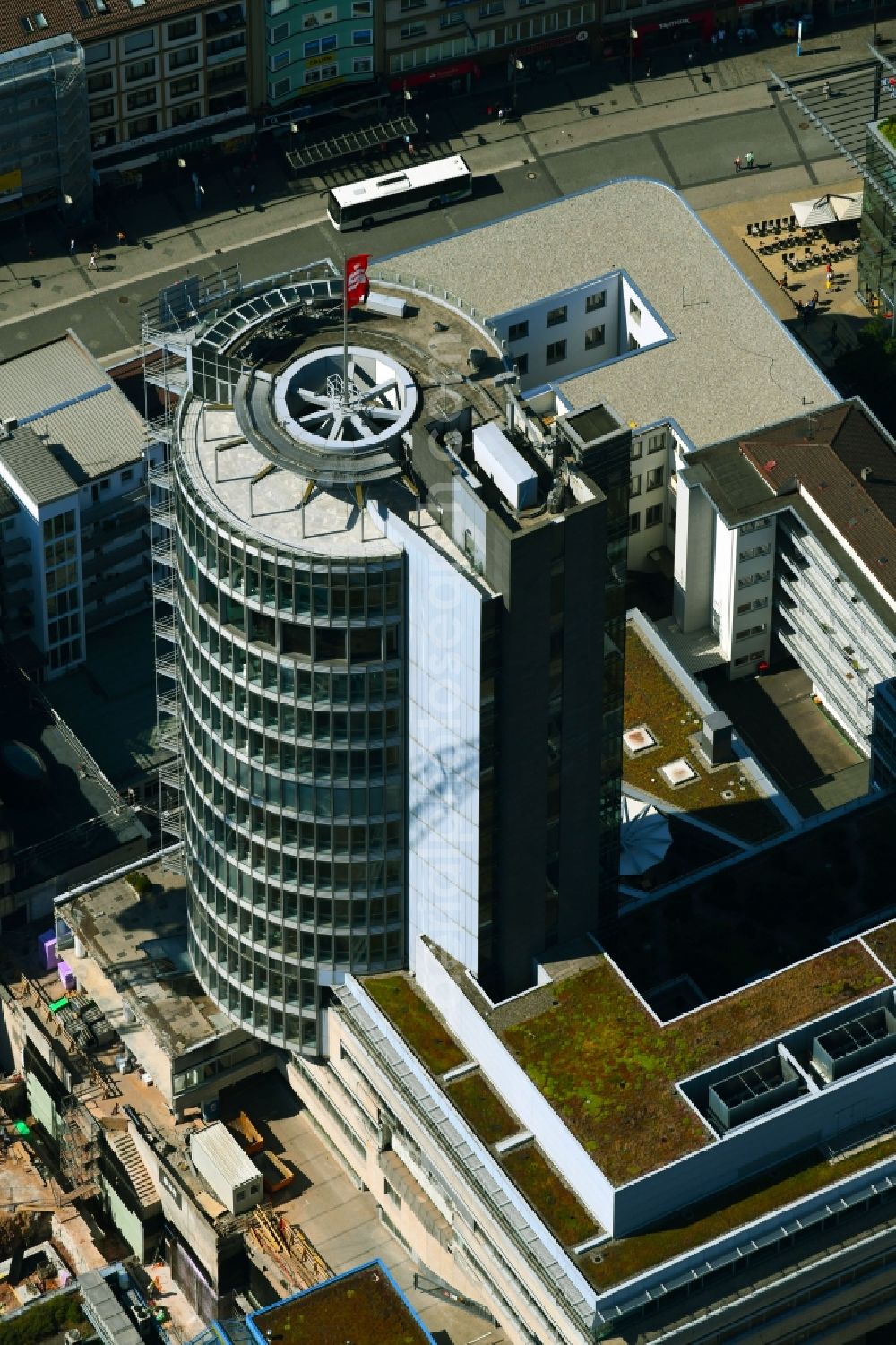 Aerial photograph Pforzheim - Banking administration building of the financial services company Sparkassenturm of SPARKASSE in Pforzheim in the state Baden-Wurttemberg, Germany