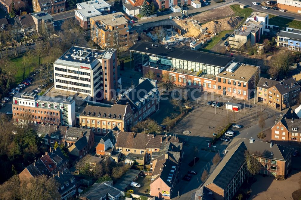 Aerial photograph Emmerich am Rhein - Banking administration building of the financial services company Stadtsparkasse Emmerich-Rees - Hauptgeschaeftsstelle in Emmerich am Rhein in the state North Rhine-Westphalia