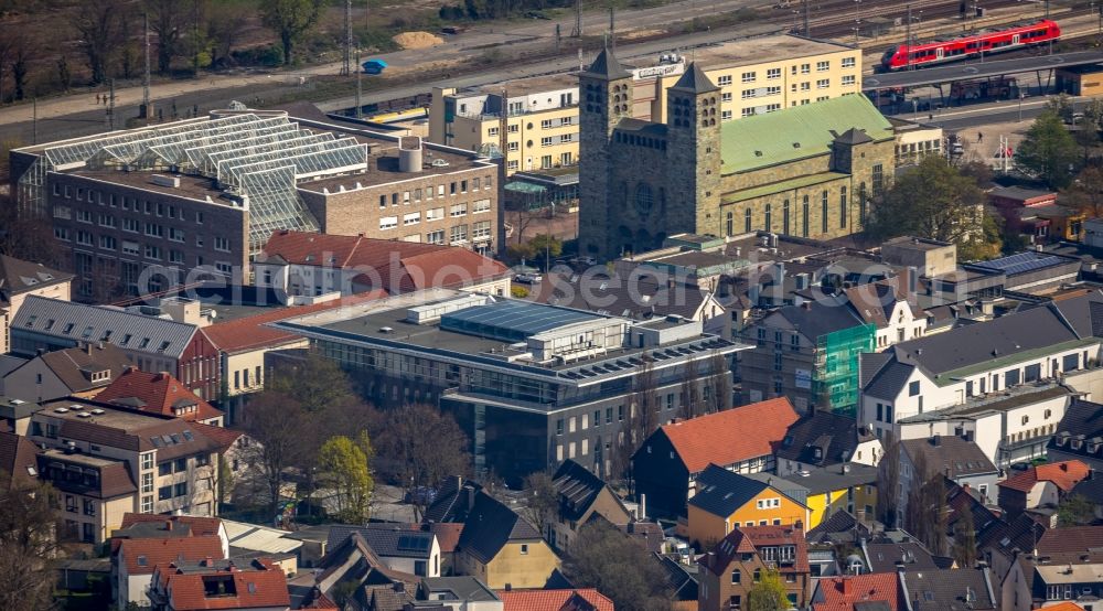 Unna from the bird's eye view: Banking administration building of the financial services company Volksbank Unna on Nordring in Unna in the state North Rhine-Westphalia, Germany