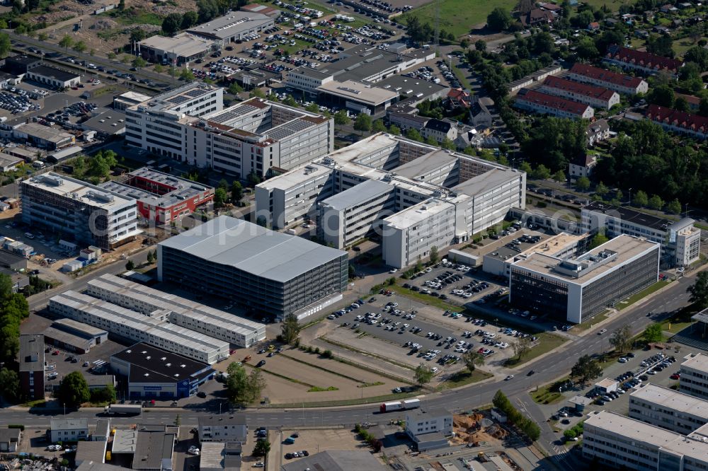 Braunschweig from the bird's eye view: Banking administration building of the financial services company Volkswagen Financial Services at Gifhorner street in Ruehme in Braunschweig in the state Lower Saxony