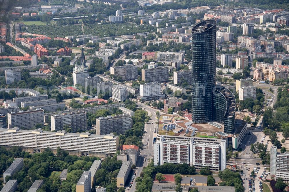 Aerial photograph Wroclaw Breslau - Verwaltungsgebäude und Geschäftsgebäude Sky Tower in Wroclaw Breslau in Niederschlesien, Polen. Das moderne Wohn- und Geschäftshaus ist mit 260 Metern eines der höchsten Gebäude in Polen.