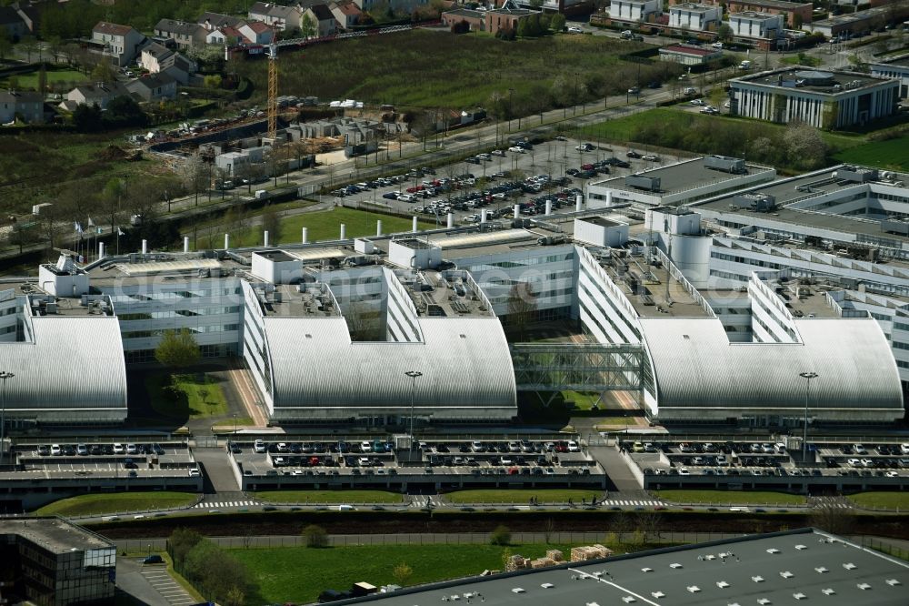 Aerial image Élancourt - Administrative building of the industrial area Airbus Group ZA Clef de Saint Pierre in Elancourt in Ile-de-France, France