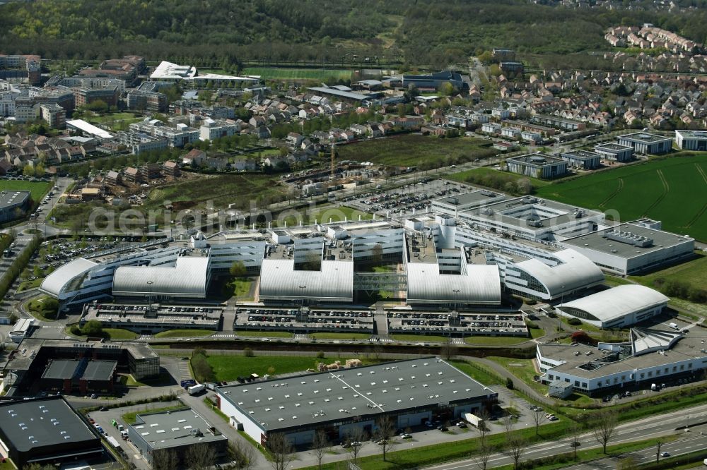 Élancourt from above - Administrative building of the industrial area Airbus Group ZA Clef de Saint Pierre in Elancourt in Ile-de-France, France