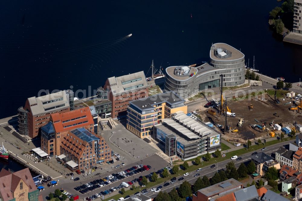 Aerial photograph Rostock - Administrative building of the industrial area in Rostock in the state Mecklenburg - Western Pomerania, Germany