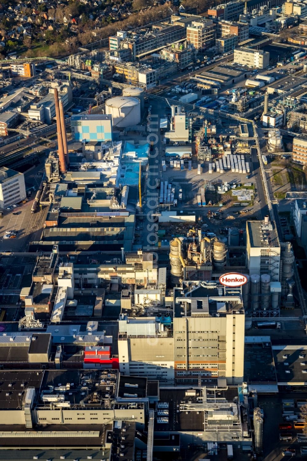 Aerial image Düsseldorf - Administrative building of the industrial area on Henkelstrasse in the district Holthausen in Duesseldorf in the state North Rhine-Westphalia, Germany