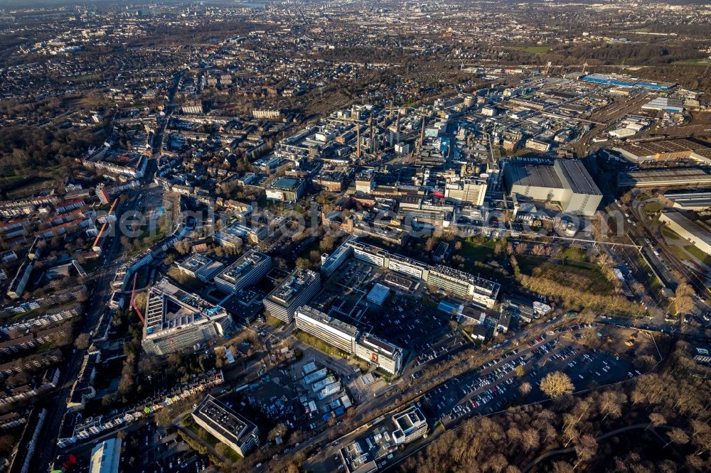 Aerial photograph Düsseldorf - Administrative building of the industrial area on Henkelstrasse in the district Holthausen in Duesseldorf in the state North Rhine-Westphalia, Germany