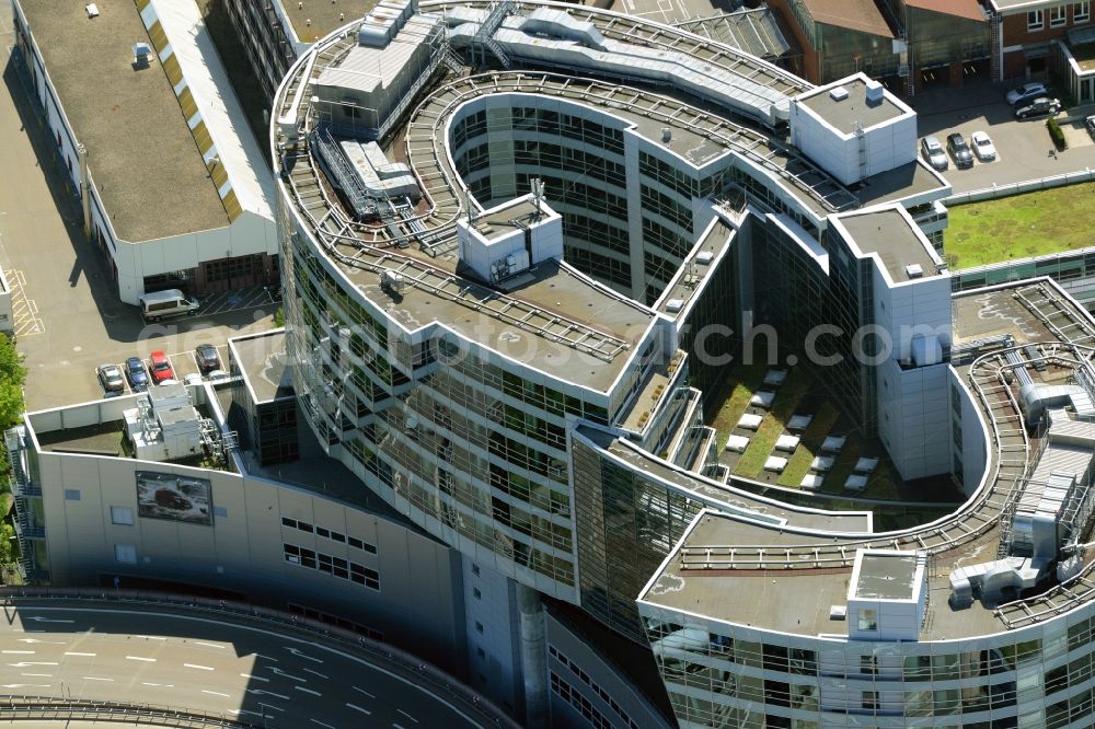 Aerial image Stuttgart - Administrative building of the industrial area der Mercedes-Benz AG on Mercedesstrasse in Stuttgart in the state Baden-Wuerttemberg