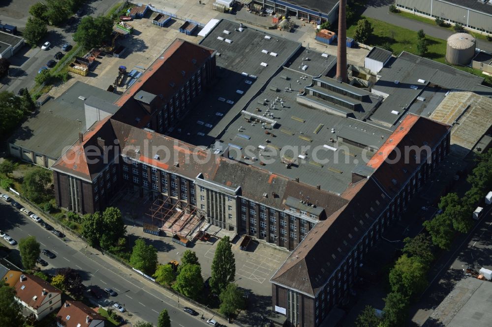 Berlin from above - Administrative building of the industrial area der Mercedes - Daimler AG in Berlin in Germany