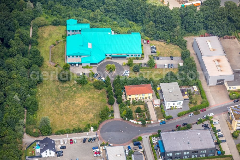 Aerial photograph Dinslaken - Administrative building of the industrial area on Schoettmannshof in Dinslaken in the state North Rhine-Westphalia, Germany