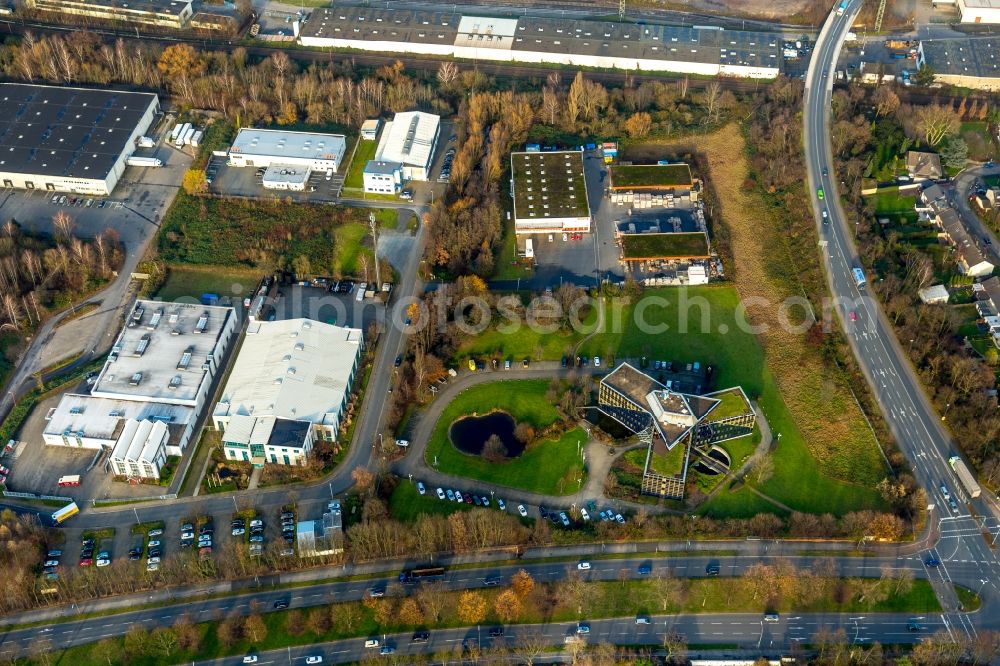 Aerial image Gelsenkirchen - Administration Building companies Gelsenpv GmbH, Pruente GmbH, Gelsenkirchen and the corrugated plastic Industrieanalagen Kustan GmbH in Gelsenkirchen in North Rhine-Westphalia