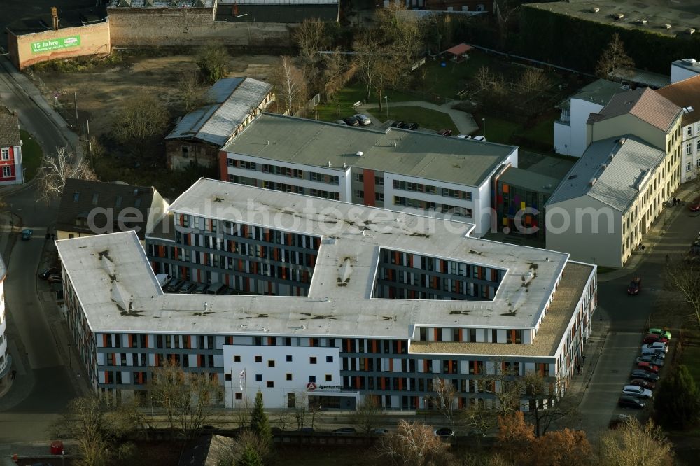 Aerial photograph Frankfurt (Oder) - Administrative building of the State Authority Agentur fuer Arbeit on Heinrich-von-Stephan-Strasse in Frankfurt (Oder) in the state Brandenburg