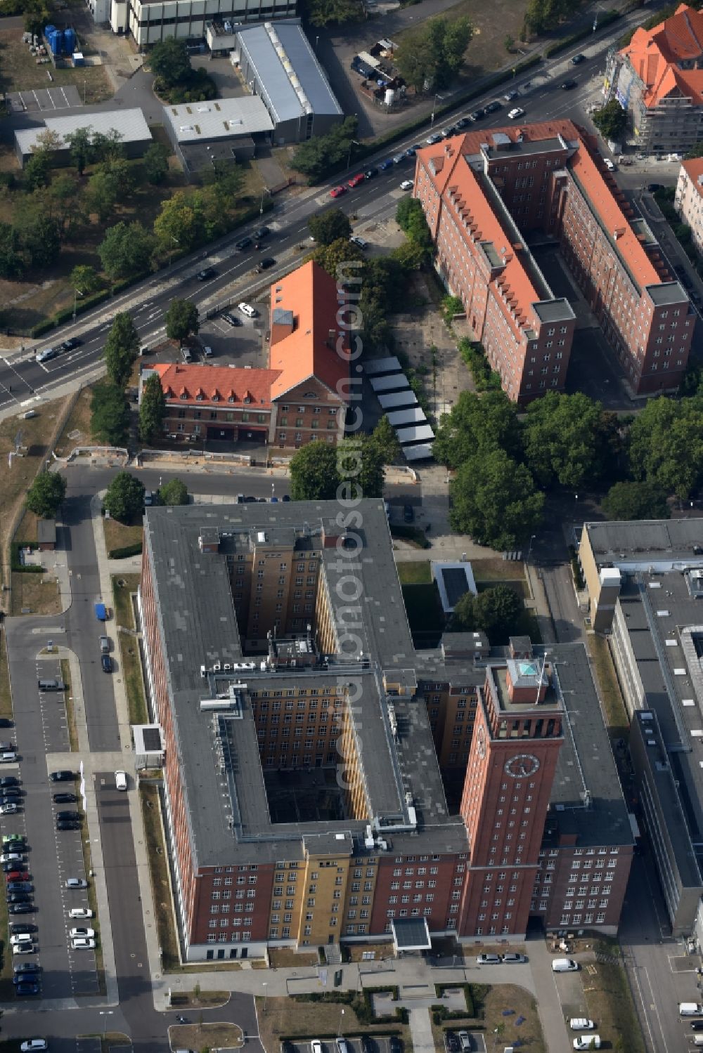 Aerial image Berlin - Administrative building of the State Authority Agentur fuer Arbeit Spandau at the street Wohlrabedamm in Berlin