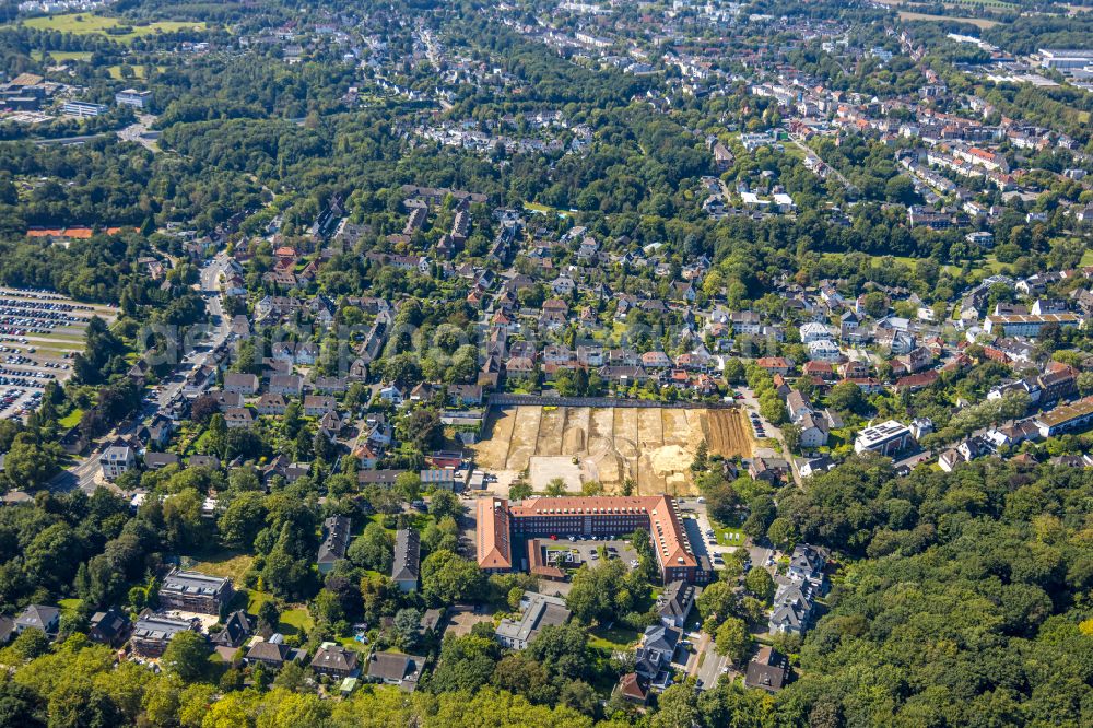 Aerial photograph Bochum - Administrative building of the State Authority Berufsgenossenschaft Rohstoffe & chemische Industrie Bezirksdirektion in Bochum in the state North Rhine-Westphalia