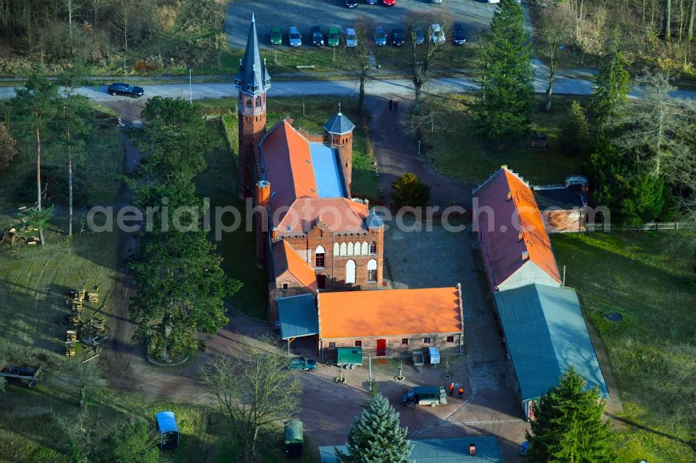 Aerial photograph Dessau-Roßlau - Administrative building of the State Authority Betreuungsforstont Dessau on Heidebrueckenweg in Dessau-Rosslau in the state Saxony-Anhalt, Germany