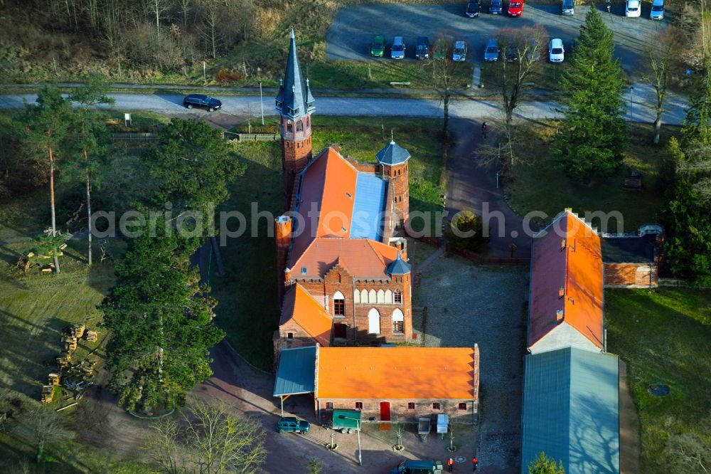 Dessau-Roßlau from above - Administrative building of the State Authority Betreuungsforstont Dessau on Heidebrueckenweg in Dessau-Rosslau in the state Saxony-Anhalt, Germany