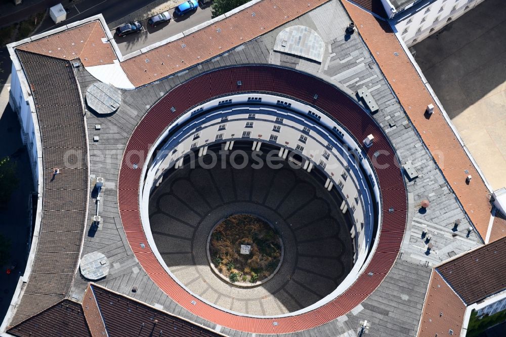 Aerial image Berlin - Administrative building of the State Authority Bezirksont Charlottenburg Wilmersdorf Buergeront on Hohenzollerndonm in the district Wilmersdorf in Berlin, Germany