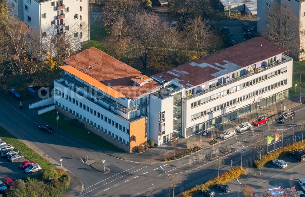 Kamp-Lintfort from above - Administrative building of the State Authority Bundesagentur fuer Arbeit on Wilhelmstrasse in Kamp-Lintfort in the state North Rhine-Westphalia, Germany