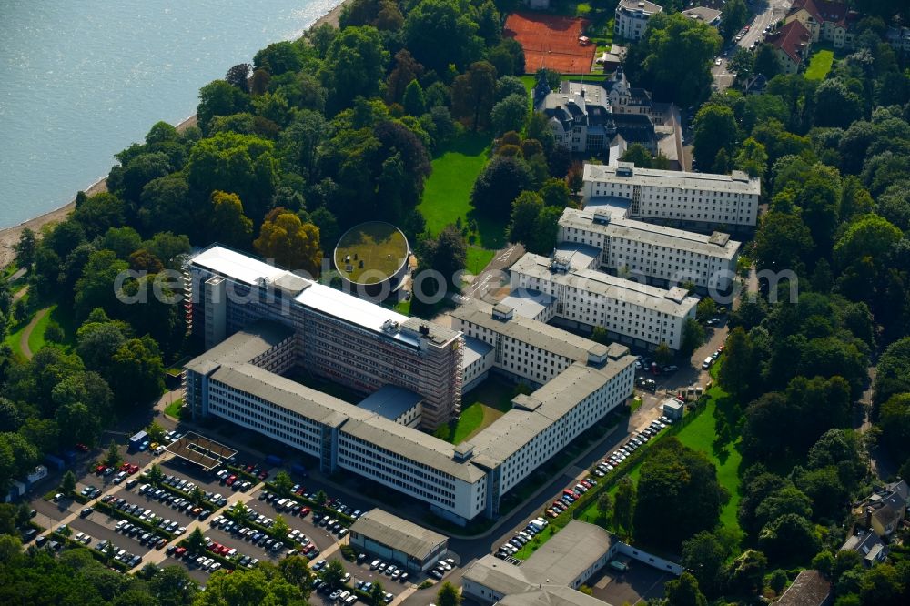 Aerial photograph Bonn - Administrative building of the State Authority Bandesanstalt fuer Landwirtschaft and Ernaehrung (BLE) on Deichmanns Au in Bonn in the state North Rhine-Westphalia, Germany