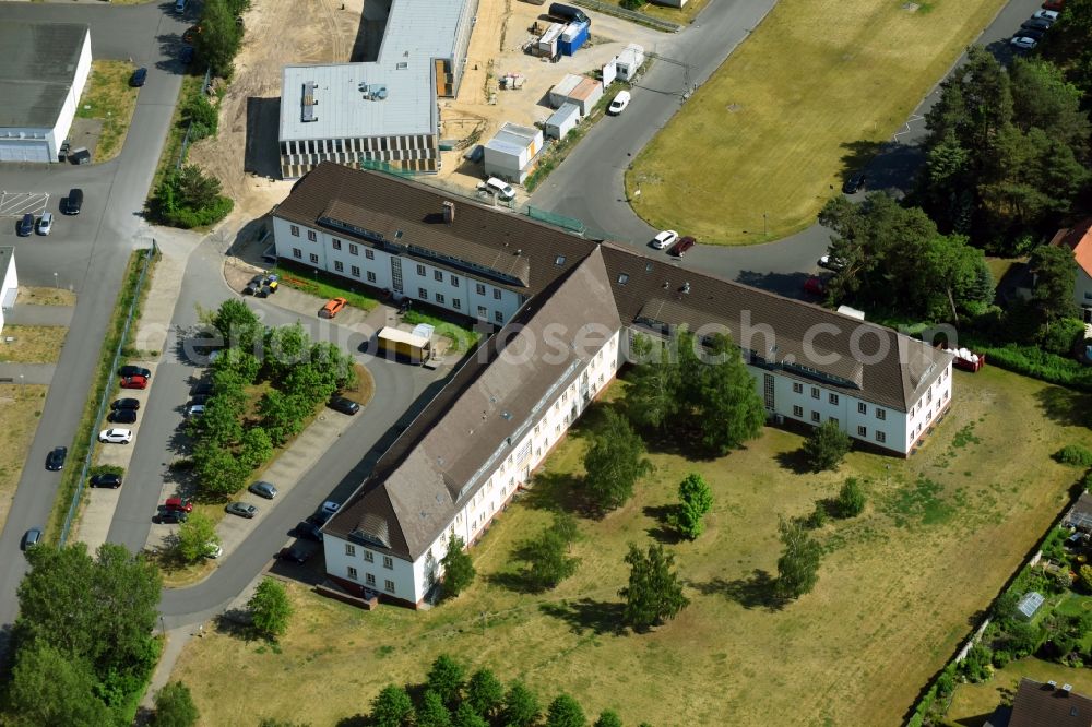 Oranienburg from above - Administrative buildings of the state authority Erweiterungsbau Finanzont on Heinrich-Grueber-Platz in Oranienburg in the state Brandenburg, Germany