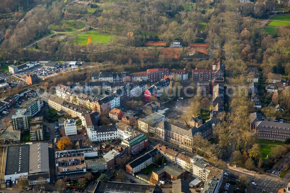 Aerial image Gelsenkirchen - Administrative buildings of state authority Finanzamt in Zeppelinallee corner Wittekindstrasse in Gelsenkirchen in North Rhine-Westphalia