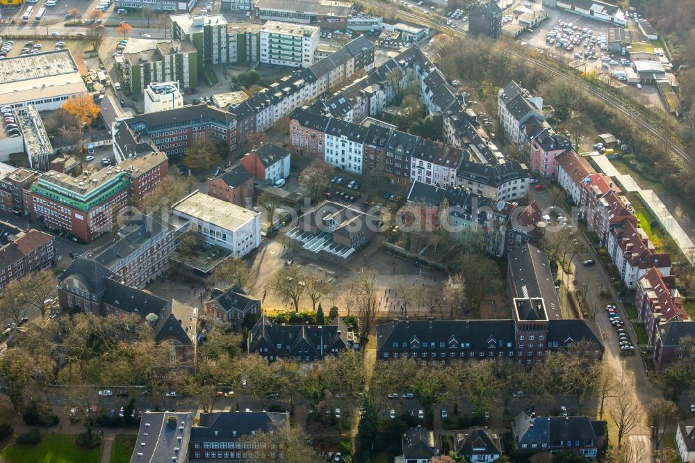 Gelsenkirchen from above - Administrative buildings of state authority Finanzamt in Zeppelinallee corner Wittekindstrasse in Gelsenkirchen in North Rhine-Westphalia