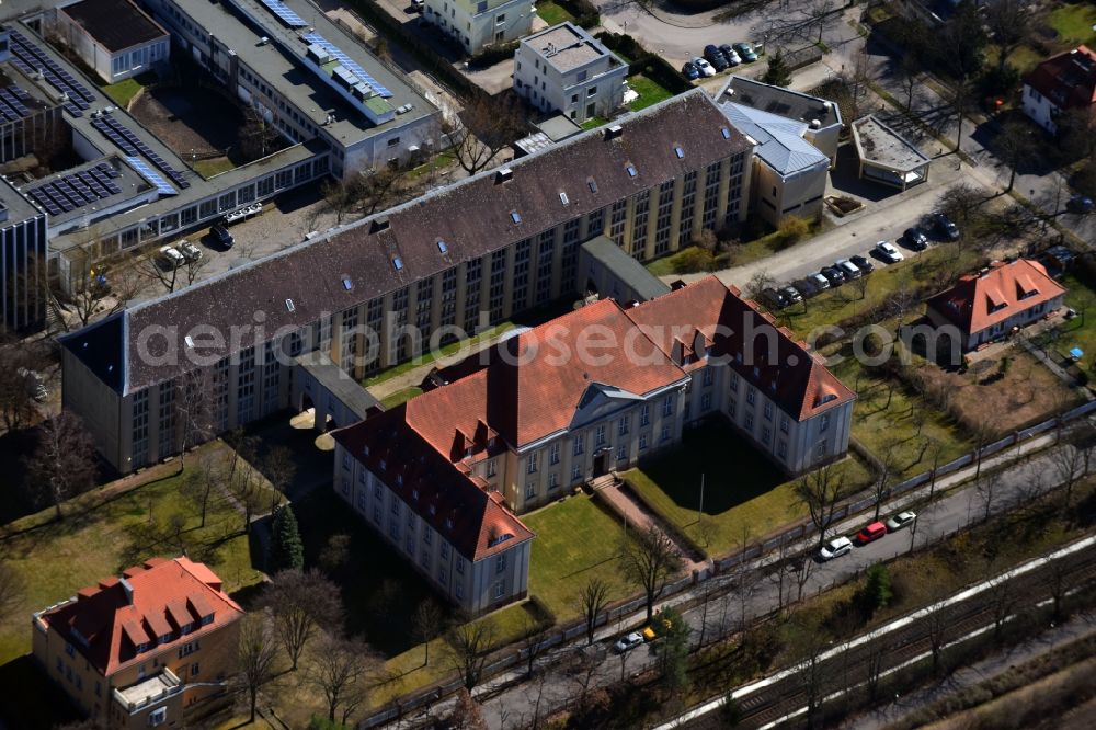 Berlin from above - Administrative building of the State Authority Geheimes Staatsarchiv Preussischer Kulturbesitz on Archivstrasse in the district Dahlem in Berlin