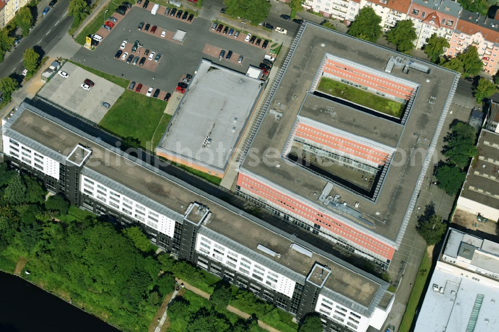 Berlin from the bird's eye view: Administrative building of the State Authority Jobcenter Berlin Tempelhof-Schoeneberg at Wolframstreet in the district in Berlin