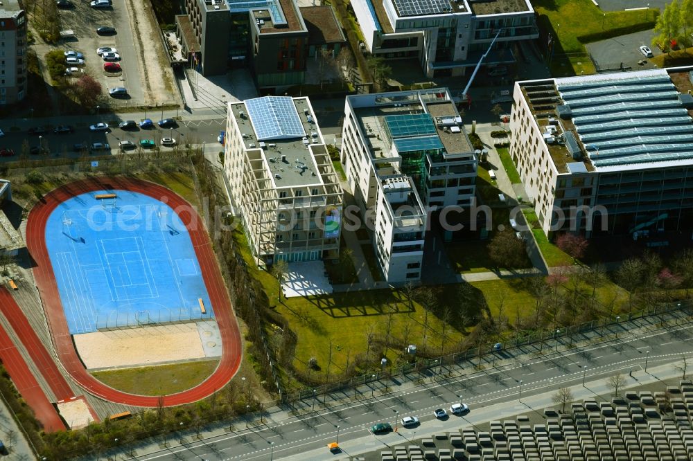 Berlin from above - Administrative building of the State Authority of Landesvertretung Saarland and of Landesvertretung Rheinland-Pfalz In den Ministergaerten in the district Mitte in Berlin, Germany