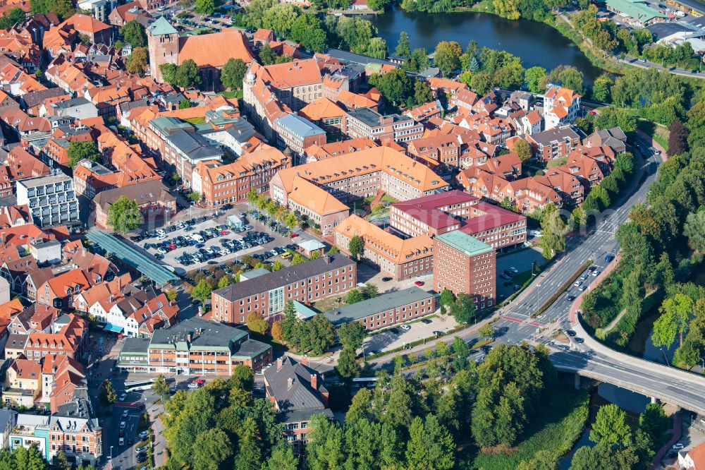 Aerial photograph Stade - Administrative building of the State Authority Landkreis Stade in Stade in the state Lower Saxony, Germany