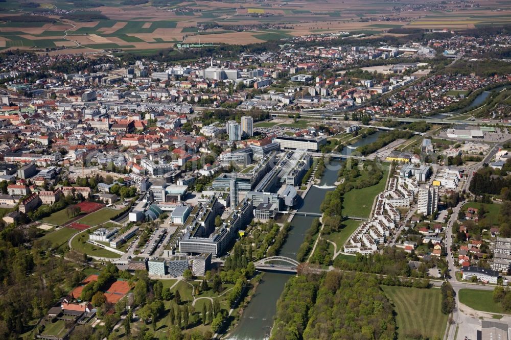 Aerial photograph Sankt Pölten - Administrative building of the State Authority of Nieofoesterreichischen Landesregierung in Sankt Poelten in Lower Austria, Austria