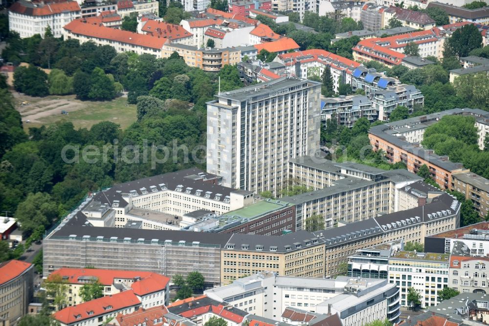 Aerial photograph Berlin - Administrative building of the State Authority Senatsverwaltung fuer Stadtentwicklung on Wuerttembergische Strasse und Umwelt and Landesamt fuer Gesundheit und Soziales on Saechsische Strasse in district Wilmersdorf in Berlin, Germany