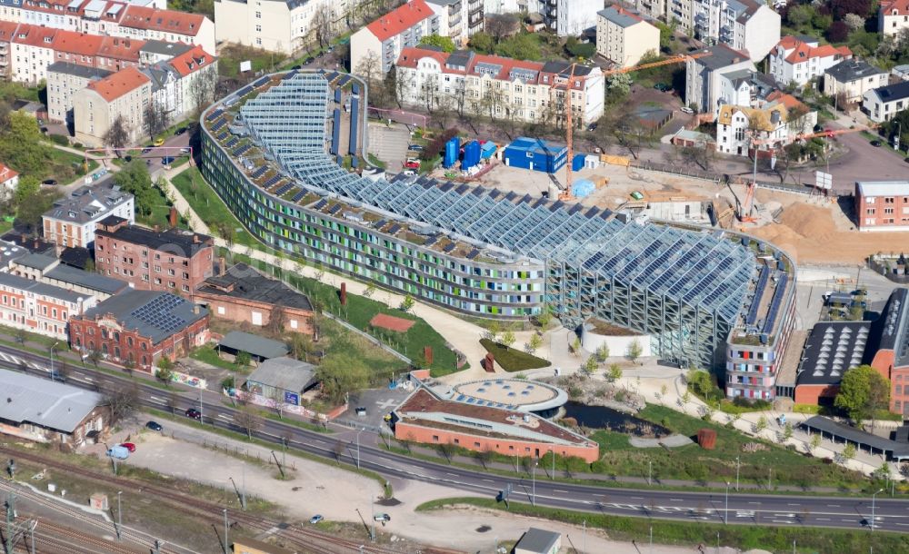 Aerial photograph Dessau - Administrative building of the State Authority UBA Umweltbundesamt Woerlitzer Platz in Dessau in the state Saxony-Anhalt, Germany