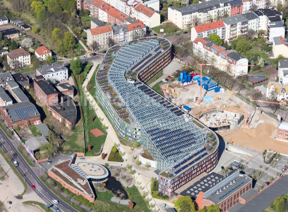 Dessau from the bird's eye view: Administrative building of the State Authority UBA Umweltbundesamt Woerlitzer Platz in Dessau in the state Saxony-Anhalt, Germany