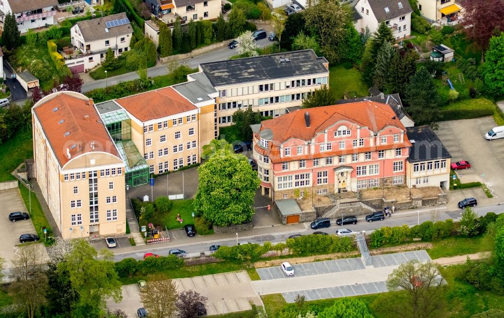 Ennepetal from the bird's eye view: Administrative building of the State Authority Stadt Ennepetal and Einwohnermeldeamt Ennepetal on Bismarckstrasse in Ennepetal in the state North Rhine-Westphalia, Germany