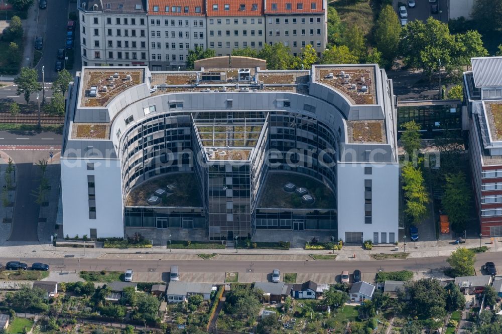 Aerial photograph Leipzig - Administration building of the state authority of the city with several authorities on Karl-Siegismund-Strasse in the district Zentrum-Suedost in Leipzig in the state Saxony, Germany