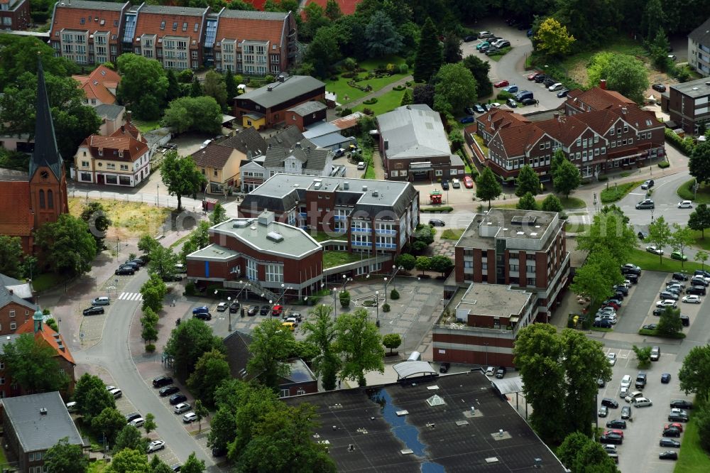 Aerial image Schwarzenbek - Administrative building of the city administration Schwarzenbek in Schwarzenbek in the federal state Schleswig - Holstein, Germany