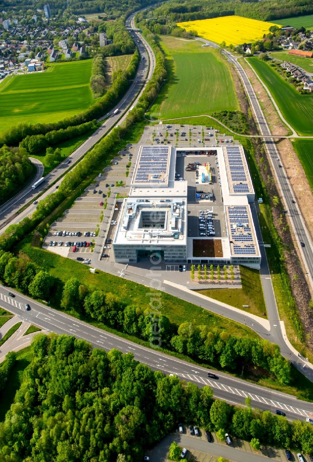 Hagen from the bird's eye view: Administration building of the company ENERVIE - Suedwestfalen Energie und Wasser AG in Hagen in the state North Rhine-Westphalia