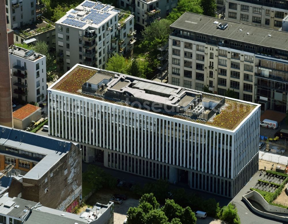 Aerial photograph Berlin - Administration building of the company HOCHTIEF Solutions AG between of Koepenicker Str. and of Michaelkirchstrasse in Berlin, Germany